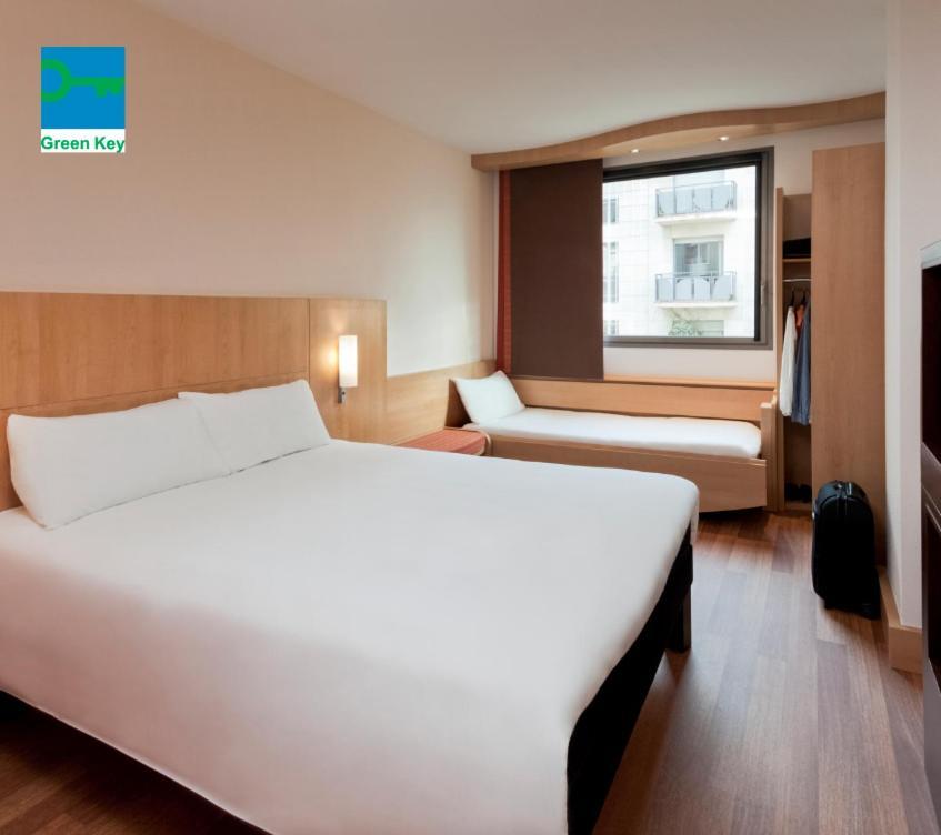Hotel Ibis Lleida Exterior foto